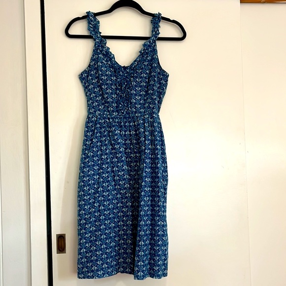 Banana republic heritage collection cocktail tea dress. Size 4P. Blue and white. - Picture 2 of 5